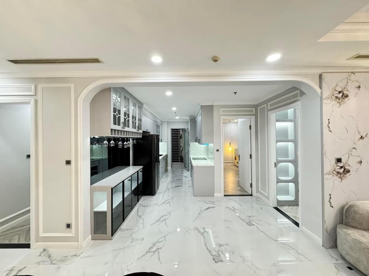 Phòng bếp cũng được trang bị đầy đủ